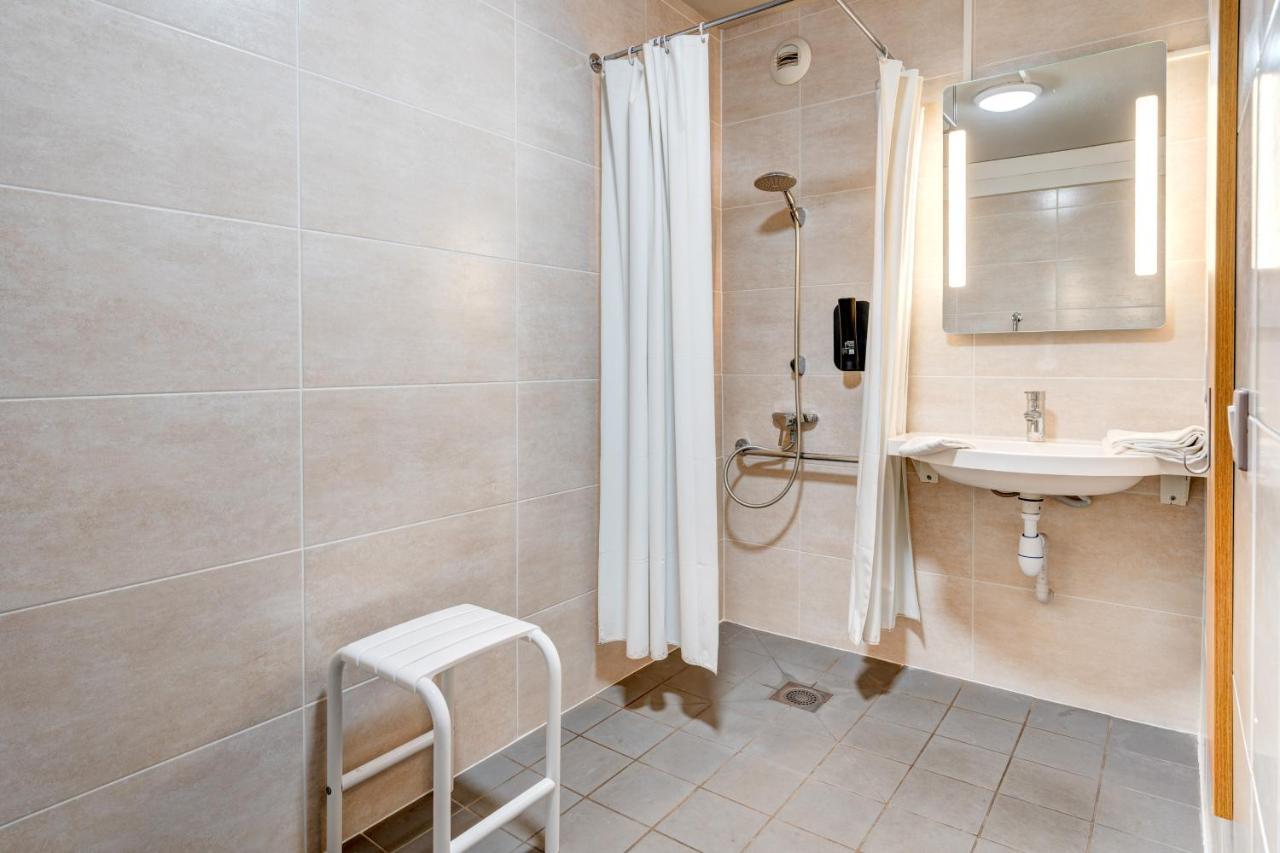 B&B Hotel Louveciennes ル・ポール・マルリー エクステリア 写真