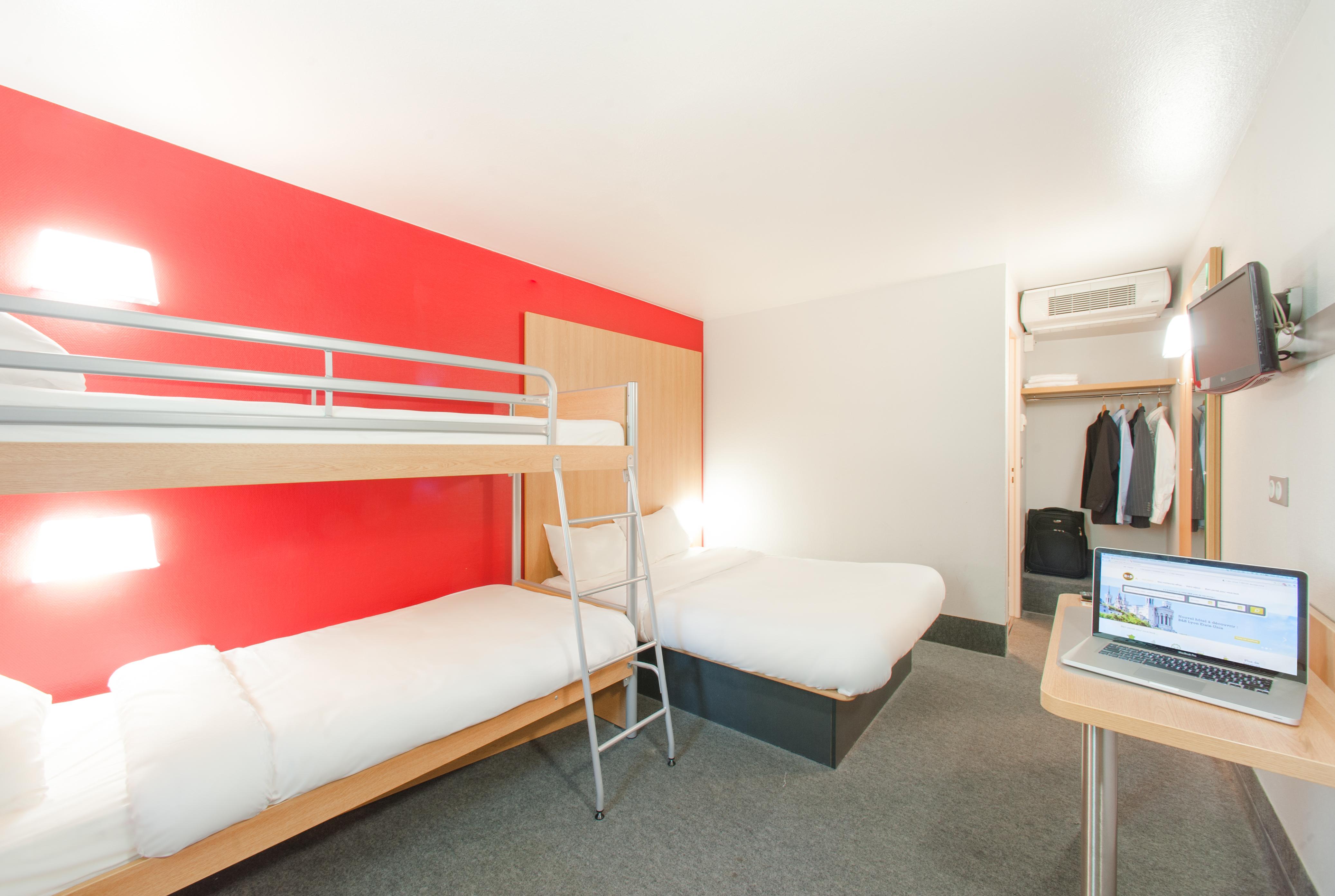 B&B Hotel Louveciennes ル・ポール・マルリー エクステリア 写真